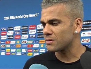 Dani Alves: "La virgen de Guadalupe estaba con Ochoa, lo paraba todo"