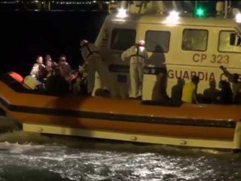 Aumenta el flujo de inmigrantes en las costas italianas