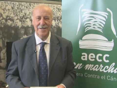 Vicente del Bosque anima a ponerse en marcha contra el cáncer
