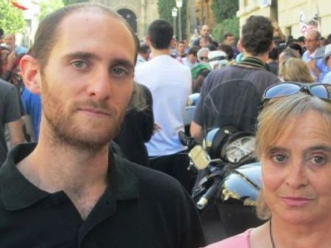 Los padres de un joven condenado por piquete en una huelga en 2012 luchan por su indulto y el de otra compañera