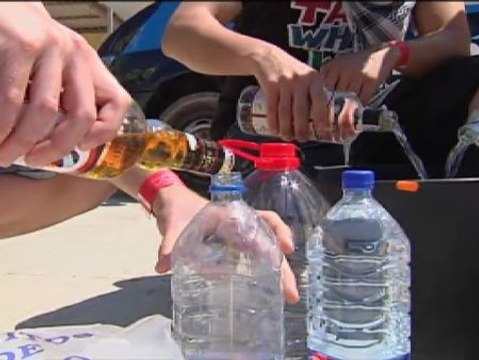 Multas de 300 euros para los padres cuyos hijos menores beban alcohol