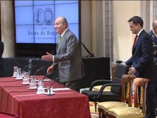 Sonora ovación de los empresarios al Rey