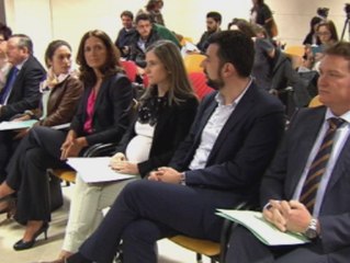Dimiten en bloque ocho concejales del PP del Ayuntamiento de Santiago