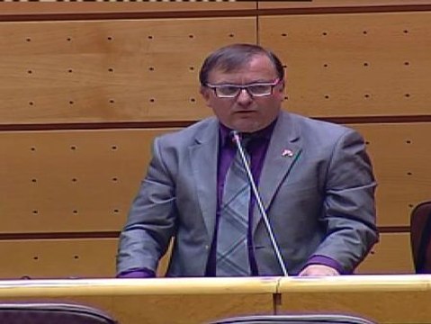 Rifirrafe en el Senado entre IU y la vicepresidenta a cuenta de la Monarquía