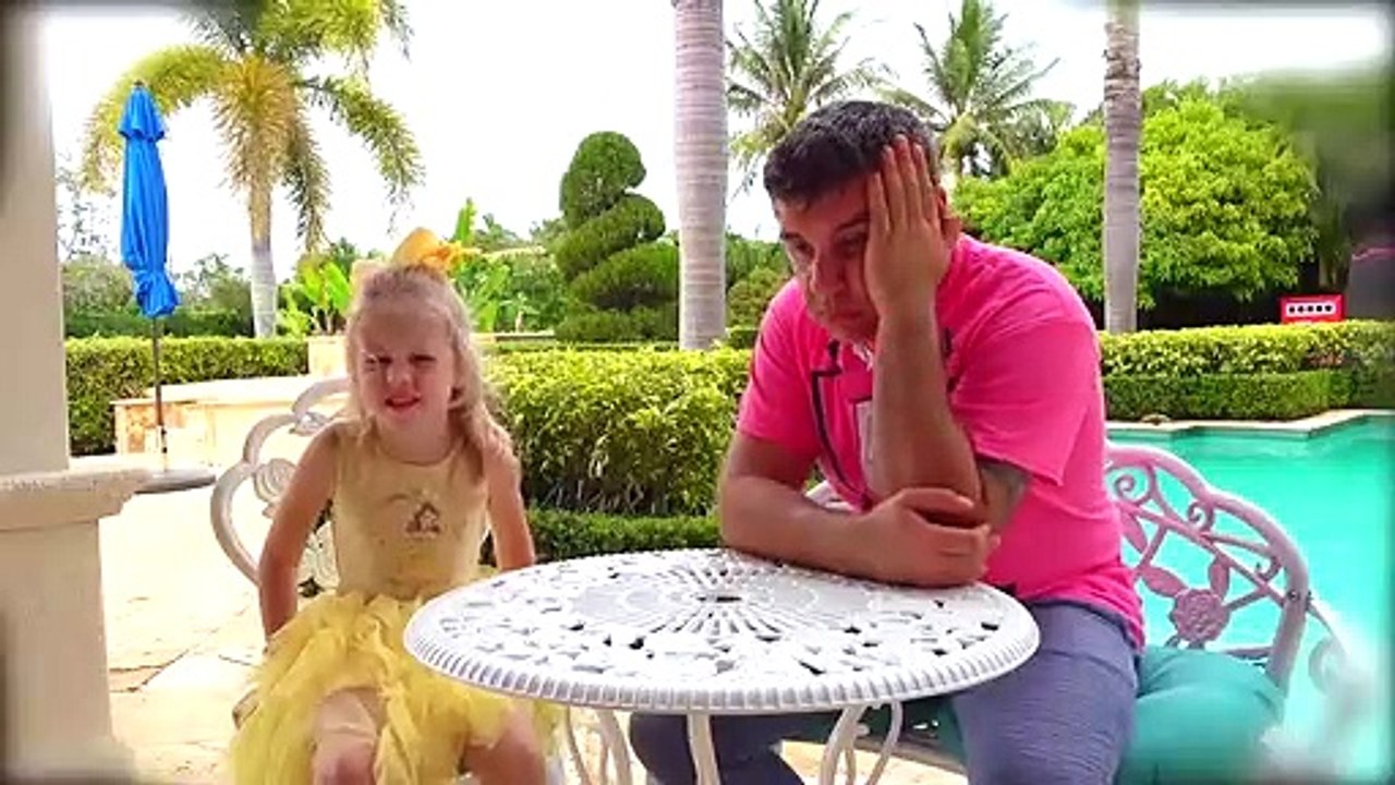 Stacy montre comment ne pas se comporter enfants