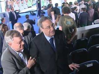 Florentino presenta el libro de "La décima"