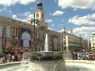 Colchoneros y meregues llenan las calles de Madrid