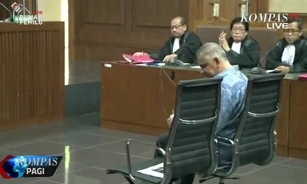 Mantan Dirut PLN Sofyan Basir Jalani Sidang Perdana sebagai Terdakwa