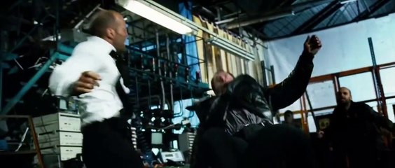 Джейсон Стетхэм -Драка в Автосервисе (Перевозчик 3) 2008