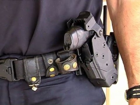 Pistola Taser para los policías en Cataluña a pesar de su polémica