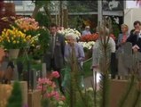 La reina Isabel II inaugura la mayor feria de flores del mundo