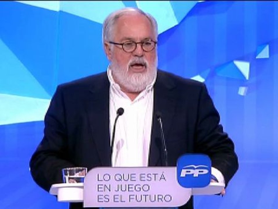 "Que no me venga la señora Valenciano a decir que hace falta un cambio en la UE"
