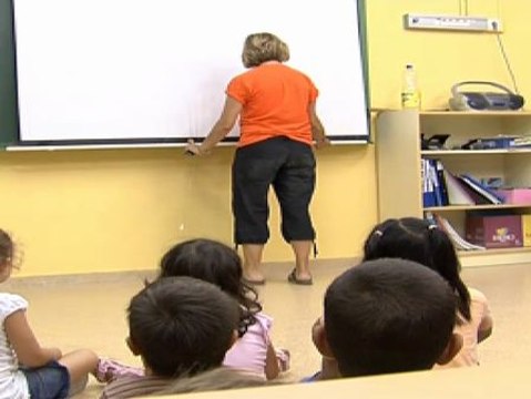 Los profesores se convierten en improvisados auxiliares de enfermería