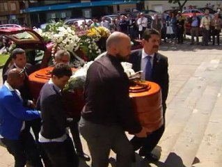 Aplausos para despedir a Yago Lamela