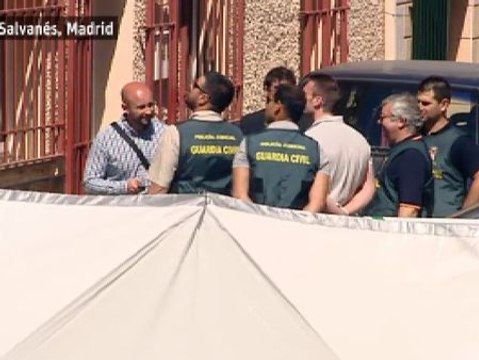 Mueren degollados una joven de 24 años y su novio de 30 mientras dormían