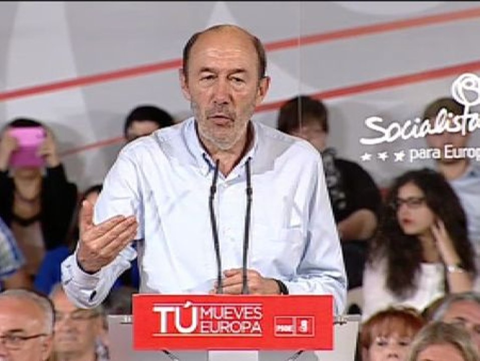 Rubalcaba: "Siempre han optado contra los más débiles porque es la derecha"