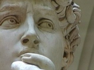 El David de Miguel Ángel se agrieta