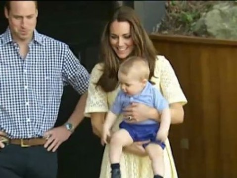 El hijo de los duques de Cambridge visita al conejo de Pascua