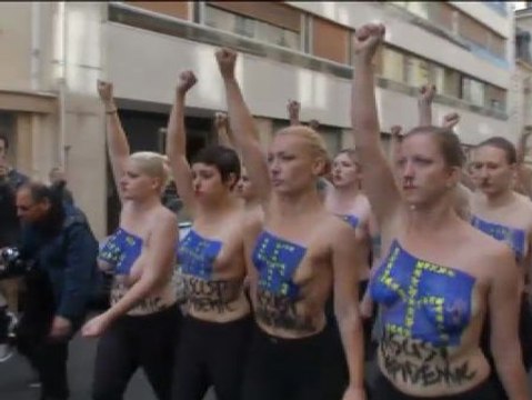 23 activistas de las Femen protestan por lo que llaman la epidemia fascista en Europa