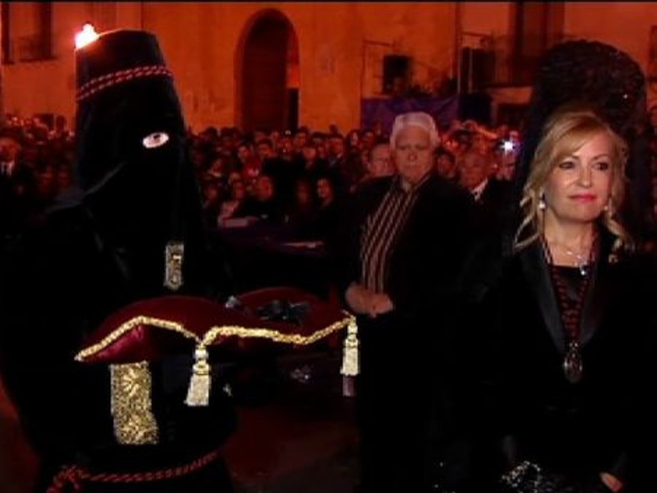 El Santísimo Cristo del Perdón entrega el indulto a un reo condenado por un delito contra la salud pública