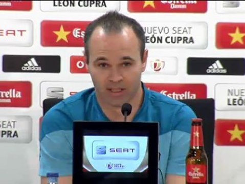 Iniesta: Cuando no salen las cosas te jodes, lloras, sufres, te levantas y sigues