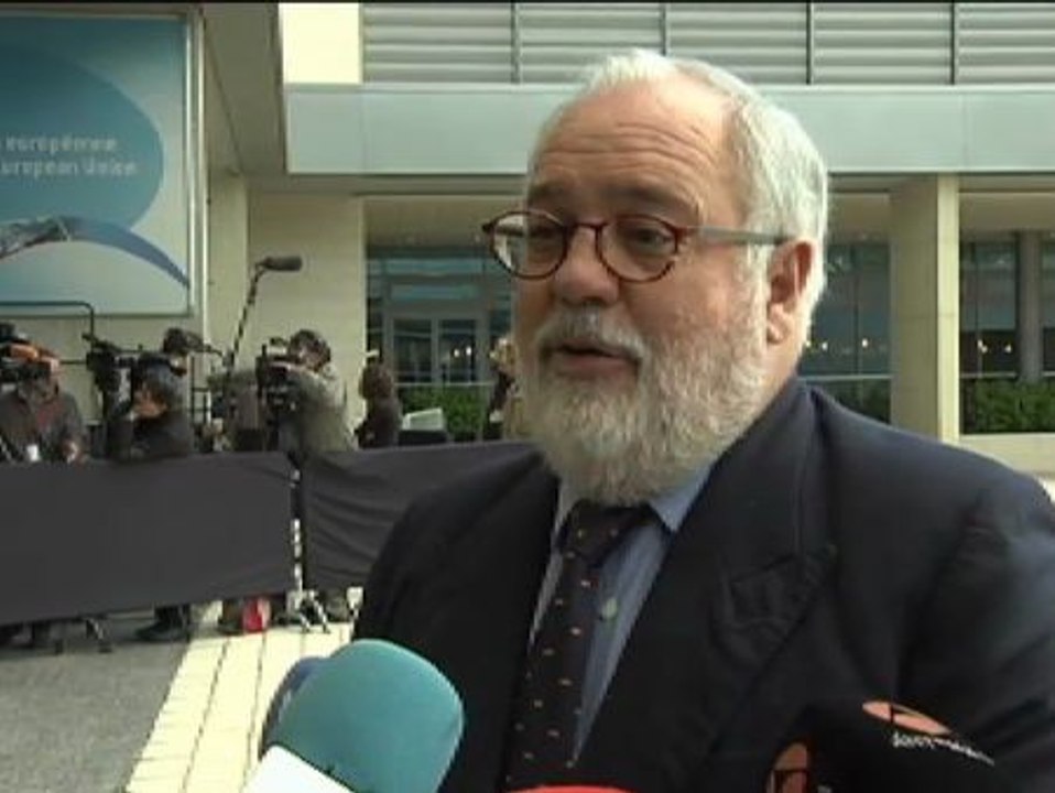 Arias Cañete sobre su sucesor: "No depende de mí"