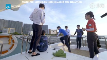 THỬ THÁCH NHẢY XUỐNG BIỂN CỦA PHẠM THỪA THỪA