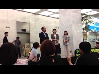 진보정의당 노회찬 대표, 이정미 대변인 한국일보 격려 방문