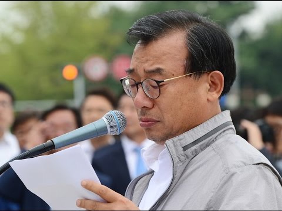 ‘단식 사흘째’이정현 대표, 결의대회에서 ‘울먹’