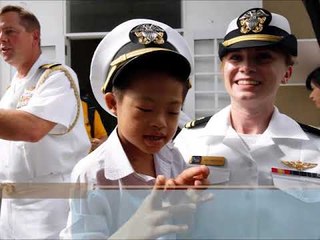 미 항모 베트남 다낭 기항