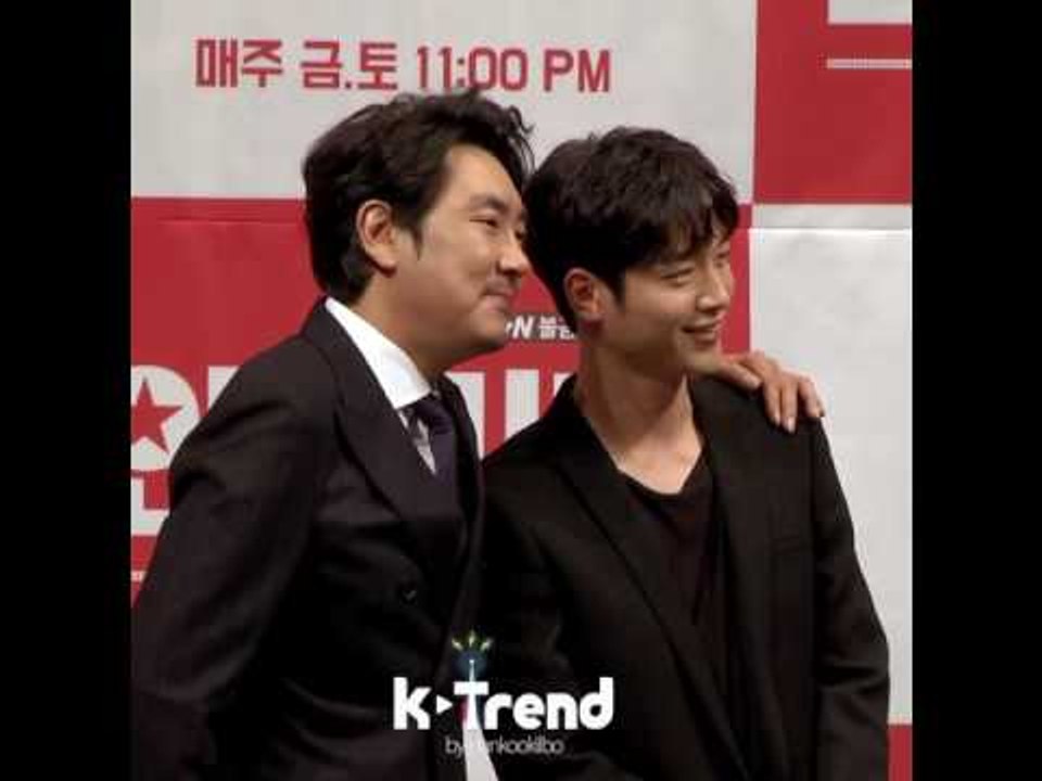 Seo Kang Joon và Jo Jin Ong trong buổi họp báo Entourage