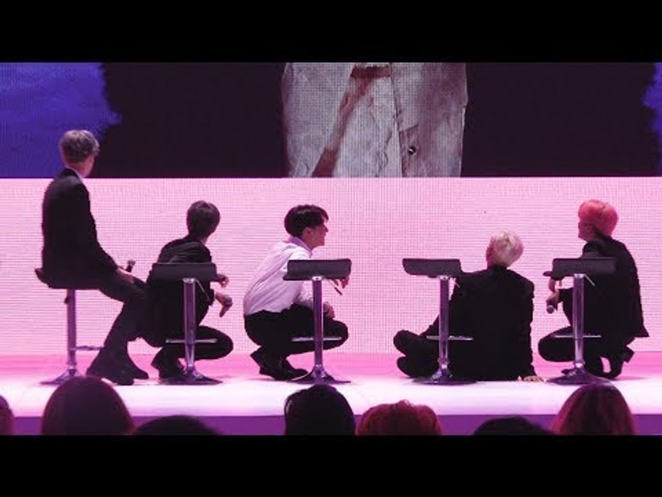 방탄소년단이 기자간담회 중 바닥에 앉은 이유는? | BTS MAP OF THE SOUL : PERSONA Global Press Conference