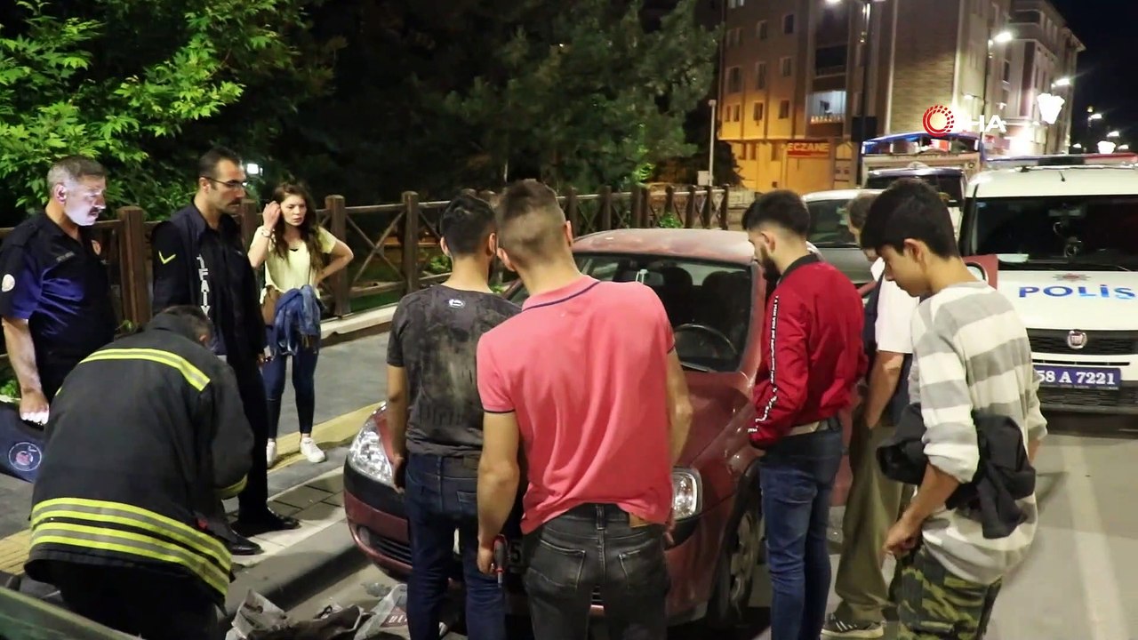 Mahalleli ve itfaiye ekipleri minik kedi için s...