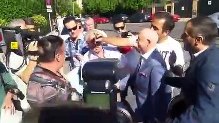 La afición del Betis arropa a Serra Ferrer tras su marcha