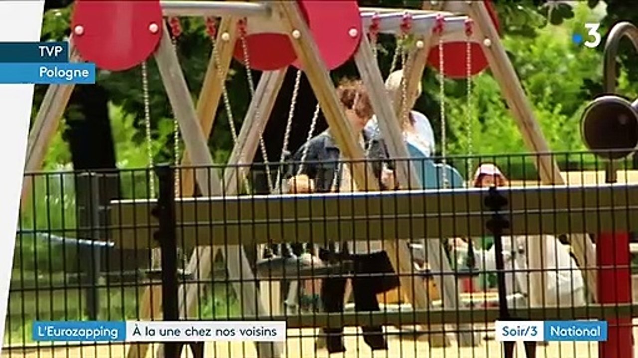Eurozapping : 120 euros par mois à tous les mineurs en Pologne ; les jeunes Anglais accros aux jeux