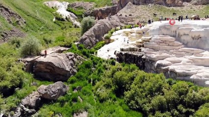 Başkale travertenlerine yerli turist akını