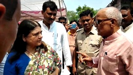 मेनका गांधी से मिले सपा विधायक, जीत की दिया बधाई देते हुए कहा- अब होगा समुचित विकास