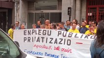 Concentración de trabajadores de EuskoTren en los juzgados de Bilbao