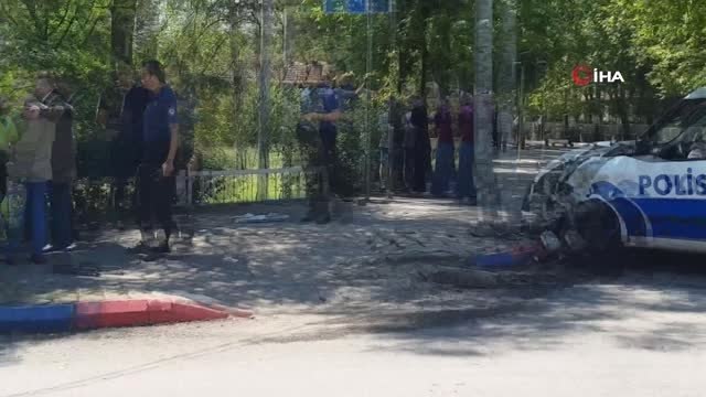 Polis otosu ile otomobil çarpıştı: biri polis 2 hafif yaralı