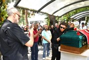 Enis Foforoğlu'nun cenazesinde Hamdi Alkan ile eşinin tartışılan fotoğrafı