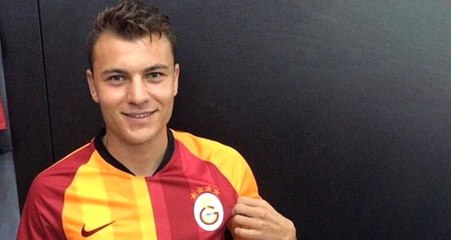 Yusuf Erdoğan Galatasaray formasını giydi, böyle poz verdi