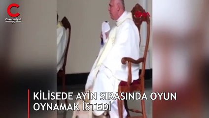 Kilisede ayin sırasında oyun oynamak isteyen sevimli halleri