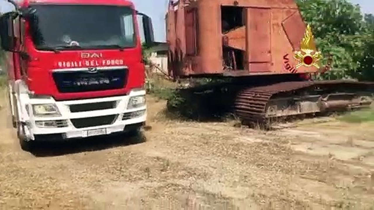 Cagliari - Incendi di vegetazione sulle strade in azione i Vigili del Fuoco (25.06.19)