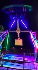 Une femme tombe d’un manège dans un parc d’attractions au Mexique