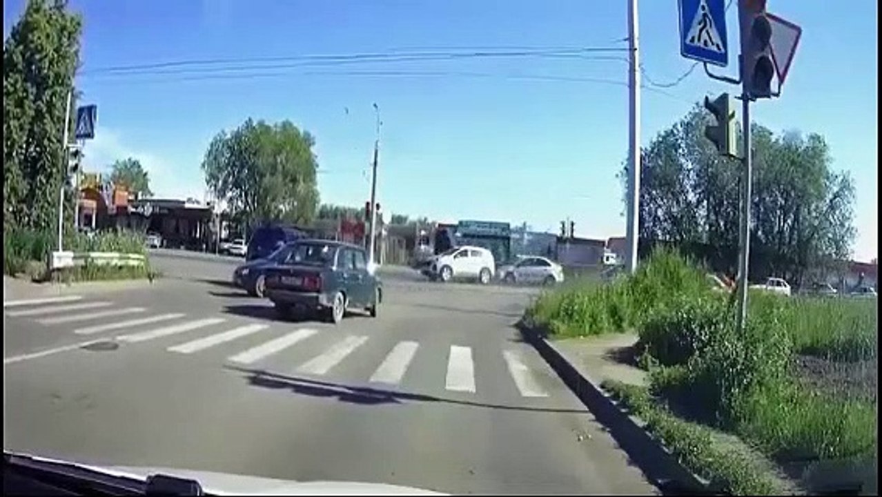 Car crashes  -299