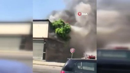 Gaziantep'te masa sandalye imalathanesinde yangın