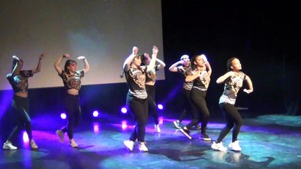 09. Versace show 2 depuis jardin