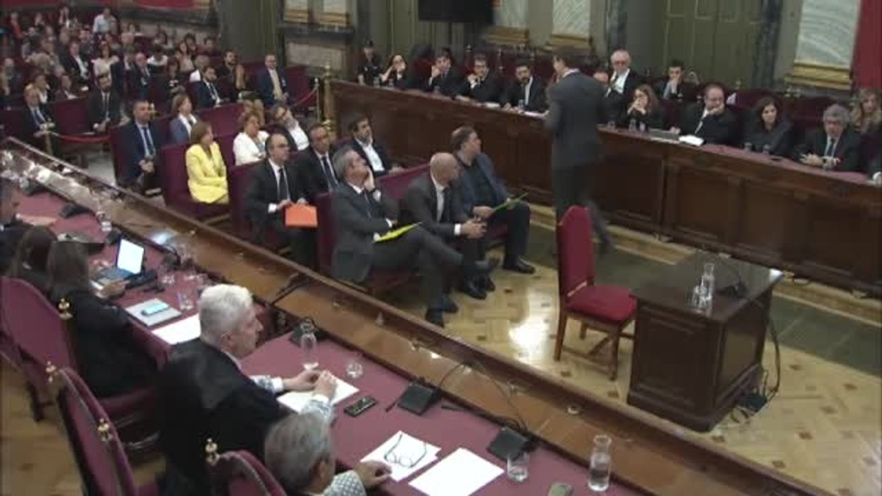 Zapatero se muestra a favor de "estudiar" los indultos a los presos del 1-O "si lo piden"