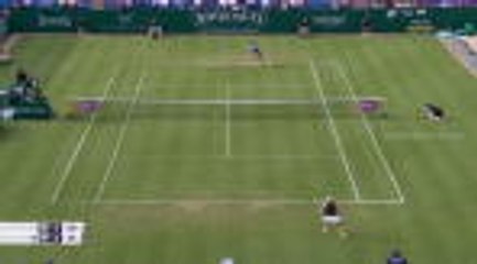 Eastbourne - Kerber se sort du piège Stosur
