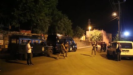 Antalya'da mahalle bekçilerine pompalı tüfekle ateş açıldı